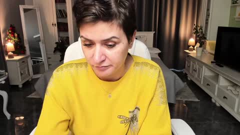 Snapshot of arianasage_ chatting on December 31, 12:36 pm Ana online show from December 31, 12:36 pm