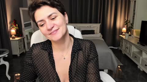 Snapshot of arianasage_ chatting on January 8, 12:58 pm Ana online show from January 8, 12:58 pm