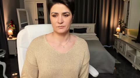 Snapshot of arianasage_ chatting on January 12, 12:55 pm Ana online show from January 12, 12:55 pm