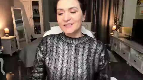 Snapshot of arianasage_ chatting on February 9, 1:25 pm Ana online show from February 9, 1:25 pm