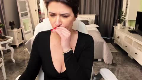 Snapshot of arianasage_ chatting on March 6, 3:02 pm Ana online show from March 6, 3:02 pm