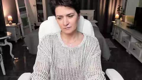 Snapshot of arianasage_ chatting on March 10, 4:25 pm Ana online show from March 10, 4:25 pm