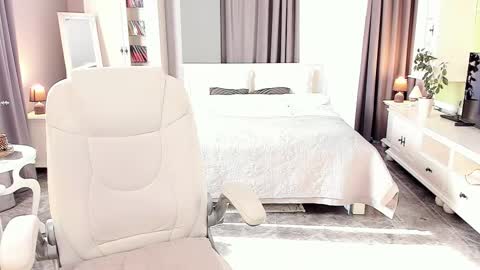 Snapshot of arianasage_ chatting on September 16, 12:39 pm Ana online show from September 16, 12:39 pm