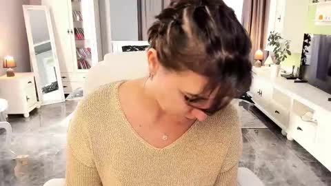 Snapshot of arianasage_ chatting on October 5, 10:46 am Ana online show from October 5, 10:46 am