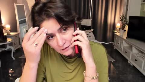 Snapshot of arianasage_ chatting on November 17, 1:28 pm Ana online show from November 17, 1:28 pm