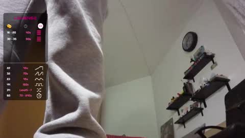 Snapshot of ariancock chatting on November 1, 10:56 pm Banana online show from November 1, 10:56 pm