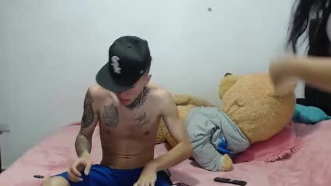 arianna and max online show from October 3, 7:27 am