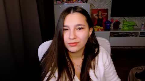 Snapshot of arianna_grend chatting on December 15, 1:15 pm Arianna online show from December 15, 1:15 pm