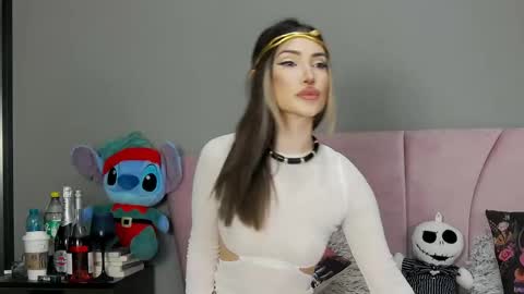 Snapshot of arianna_moonx chatting on October 31, 9:27 pm arianna_moonx online show from October 31, 9:27 pm