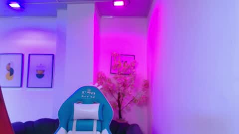 arianna_sweeet online show from March 28, 3:39 am