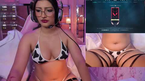 Snapshot of arianova_ chatting on November 10, 12:59 pm Aria online show from November 10, 12:59 pm