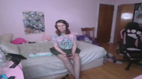 Snapshot of ariathebrat chatting on April 20, 9:27 pm Ariathebrat online show from April 20, 9:27 pm