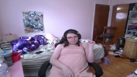 Snapshot of ariathebrat chatting on May 22, 9:20 pm Ariathebrat online show from May 22, 9:20 pm