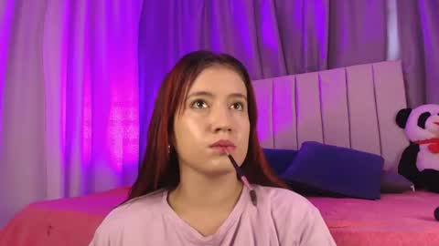 Snapshot of aribrunnet_ chatting on January 21, 11:35 am Ari Just Ari online show from January 21, 11:35 am