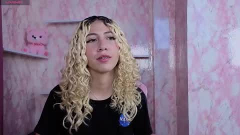 Ari Bunnie  online show from December 21, 9:33 pm