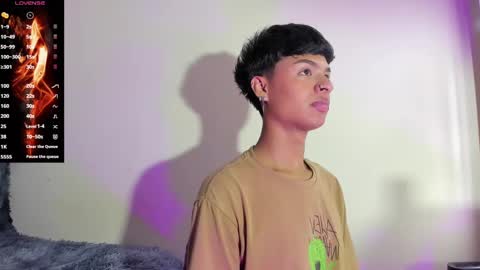 Snapshot of ariel_adan chatting on January 10, 4:33 am ariel_adan online show from January 10, 4:33 am