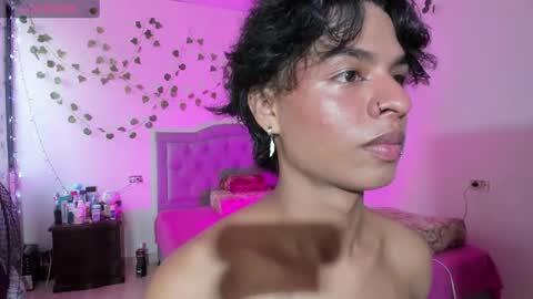 Snapshot of ariel_adan chatting on September 21, 9:16 pm ariel_adan online show from September 21, 9:16 pm