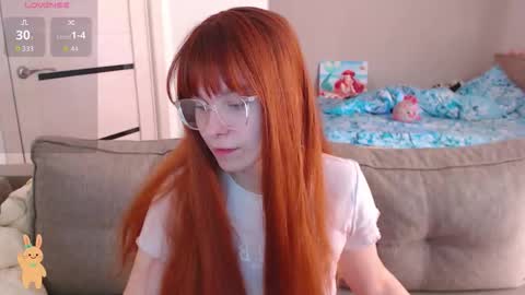 Snapshot of ariel_donovan chatting on November 26, 2:18 pm Ariel Donovan online show from November 26, 2:18 pm