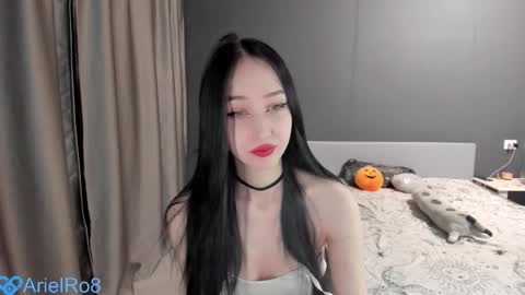 Snapshot of ariel_rouse chatting on November 28, 5:37 pm Ariel online show from November 28, 5:37 pm