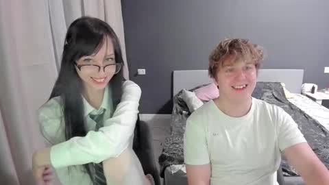 Ariel online show from March 24, 9:42 pm