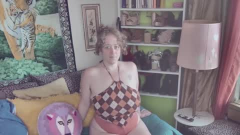 Snapshot of arielabai chatting on October 1, 3:40 pm Arielle Ari online show from October 1, 3:40 pm