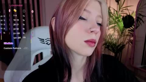 Ariel online show from October 9, 3:43 pm