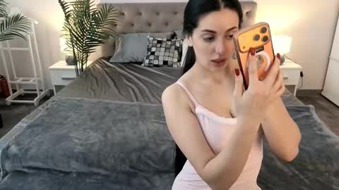 Ariel online show from March 12, 7:03 am