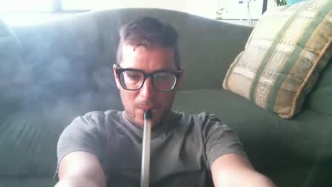 Snapshot of arielsinho chatting on October 28, 9:39 pm Anon online show from October 28, 9:39 pm