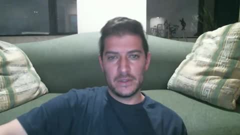 Snapshot of arielsinho chatting on November 28, 2:25 am Anon online show from November 28, 2:25 am