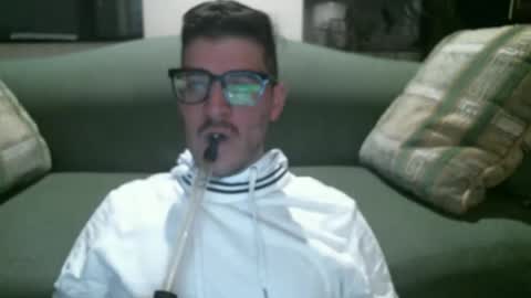 Snapshot of arielsinho chatting on December 2, 4:18 am Anon online show from December 2, 4:18 am