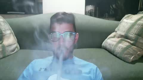 Snapshot of arielsinho chatting on December 5, 5:27 am Anon online show from December 5, 5:27 am