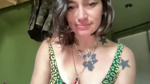 ariel  colin when hes here online show from January 10, 4:42 pm