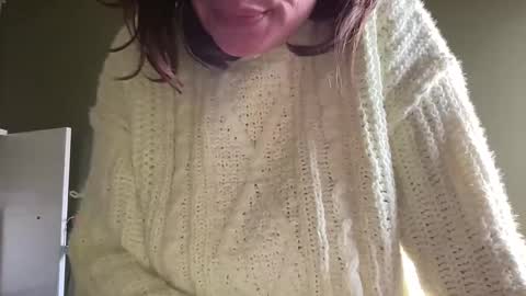 ariel  colin when hes here online show from January 13, 4:01 pm