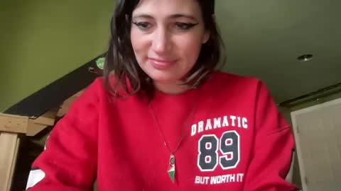 ariel  colin when hes here online show from February 5, 5:39 pm