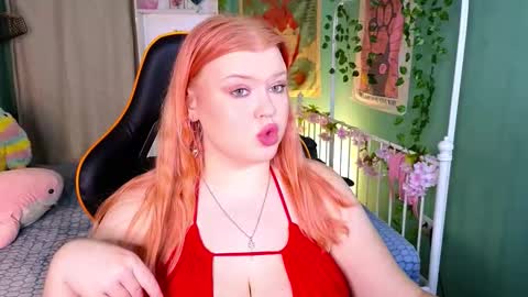 Snapshot of ariettaheart chatting on November 27, 11:01 am Adele online show from November 27, 11:01 am