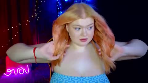 Snapshot of ariettaheart chatting on December 19, 10:55 am Adele online show from December 19, 10:55 am