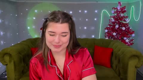 Ari online show from December 12, 7:48 pm