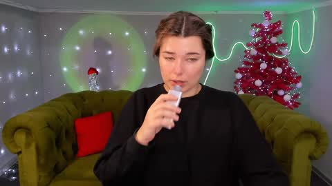 Ari online show from December 16, 9:14 am