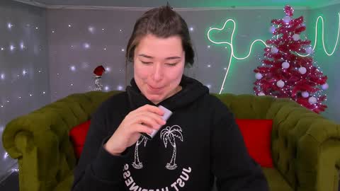 Ari online show from December 29, 9:17 am