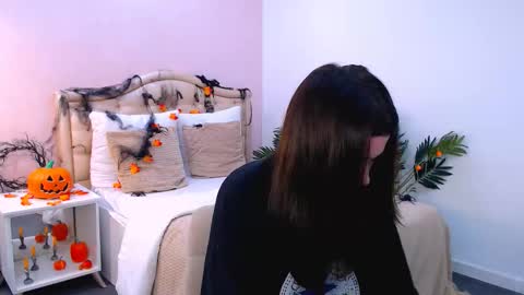 Ari online show from November 5, 1:44 pm