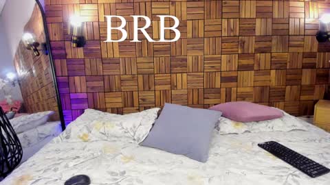 Snapshot of ariiaa_1 chatting on February 8, 11:24 pm ARIANNA online show from February 8, 11:24 pm