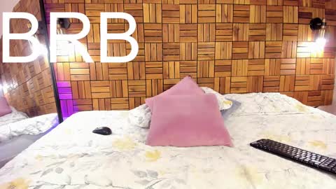 Snapshot of ariiaa_1 chatting on February 20, 11:32 pm ARIANNA online show from February 20, 11:32 pm