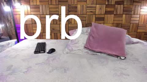 Snapshot of ariiaa_1 chatting on February 22, 6:50 am ARIANNA online show from February 22, 6:50 am