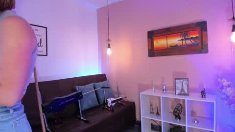  Arianna  online show from February 15, 7:17 pm