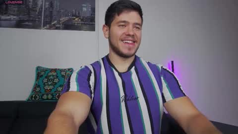 Snapshot of arilass chatting on November 16, 8:09 am A n g e l f r o m H e l l online show from November 16, 8:09 am