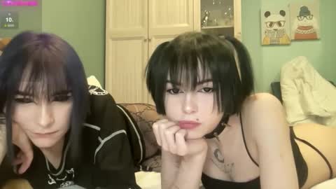 Snapshot of arina_rose chatting on February 18, 6:26 pm Arinka online show from February 18, 6:26 pm