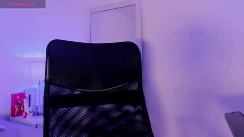 Ari Robert online show from March 2, 5:23 am