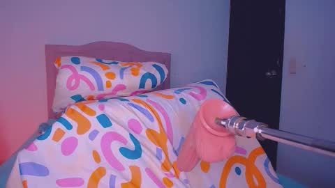 Snapshot of arishott chatting on November 23, 2:55 am ArisSPEED UP MY FUCK MACHINE AND MAKE ME CUM online show from November 23, 2:55 am