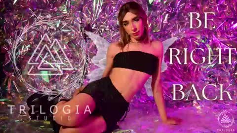 Snapshot of arivega chatting on January 21, 2:54 am Nice to meet you thumb up me please its important I LOOK MY BIO DOWN online show from January 21, 2:54 am