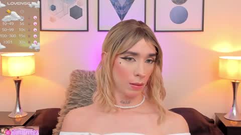 Snapshot of arivega chatting on February 18, 4:15 am Nice to meet you thumb up me please its important I LOOK MY BIO DOWN online show from February 18, 4:15 am